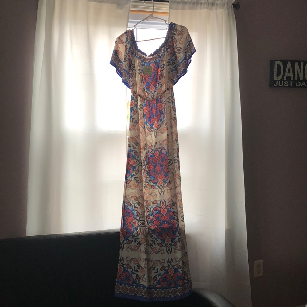 Long flying tomato patterned dress